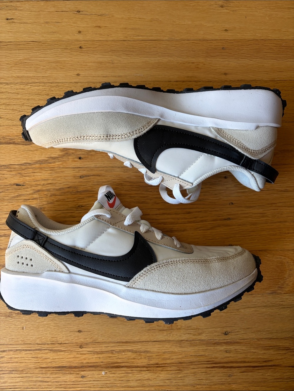 Nike Women’s Waffle Debut